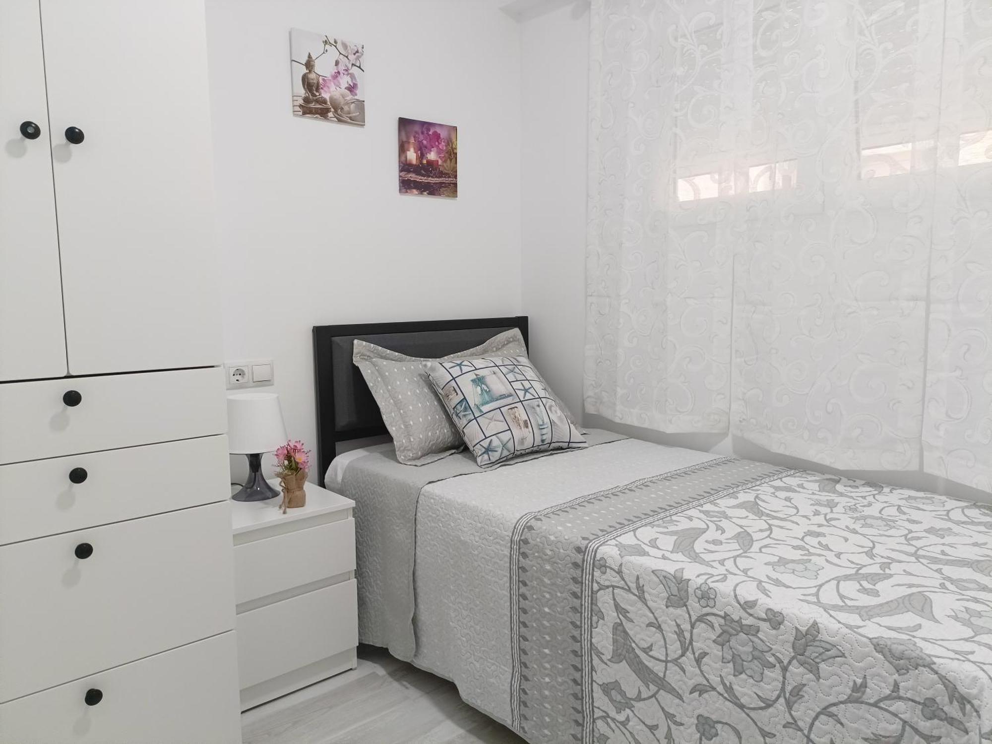 Mare De Deu, Vivienda Vacacional Para Familias Y Mayores De 25 Anos En El Grao De Gandia-Playa Playa de Gandia Exteriör bild