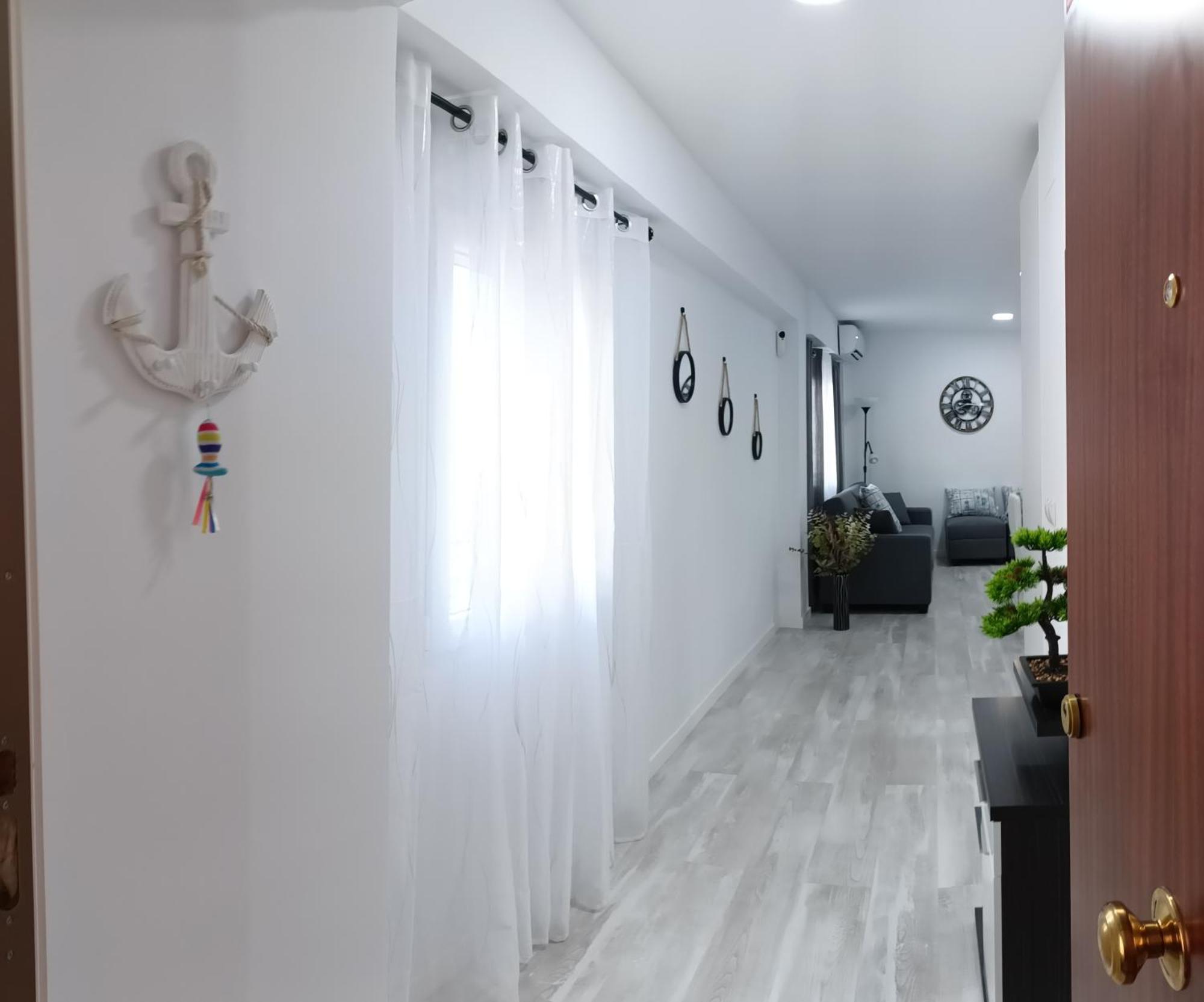 Mare De Deu, Vivienda Vacacional Para Familias Y Mayores De 25 Anos En El Grao De Gandia-Playa Playa de Gandia Exteriör bild