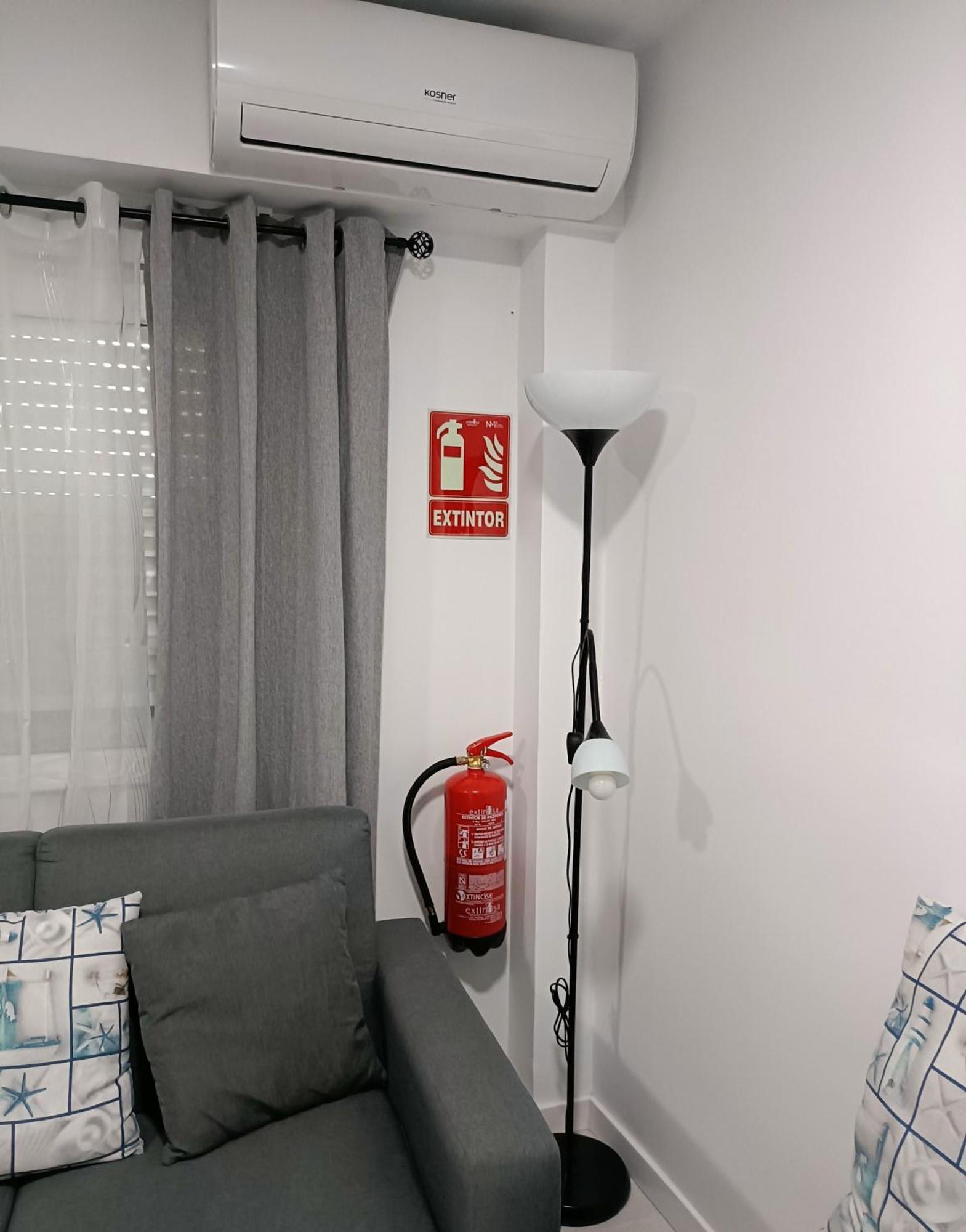 Mare De Deu, Vivienda Vacacional Para Familias Y Mayores De 25 Anos En El Grao De Gandia-Playa Playa de Gandia Exteriör bild